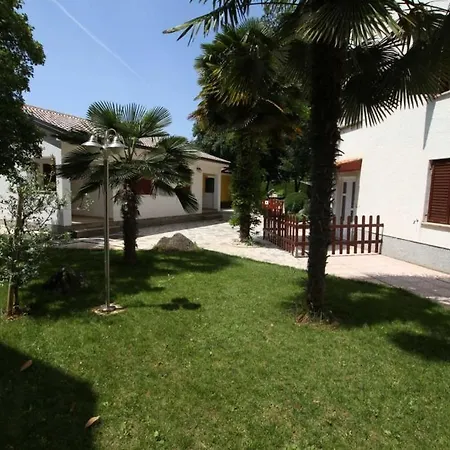 Apartamento In With Balcony, Air Conditioning, Wifi, Washing Machine *