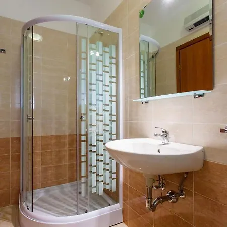 Apartamento In With Balcony, Air Conditioning, Wifi, Washing Machine
