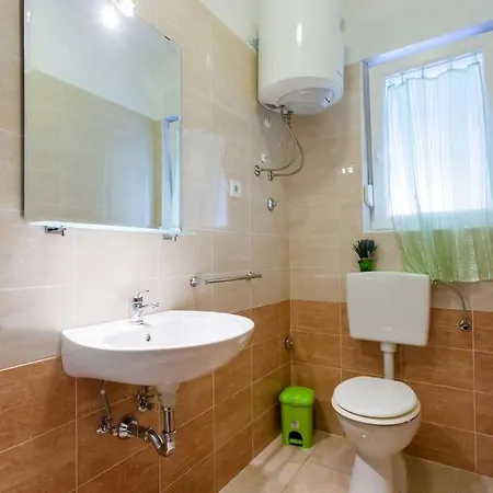 Apartment In With Balcony, Air Conditioning, Wifi, Washing Machine Porec